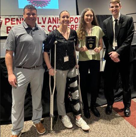 Mercyhurst’s 2024 Case Study Winners pose for a photo.