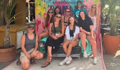 Students vintage car