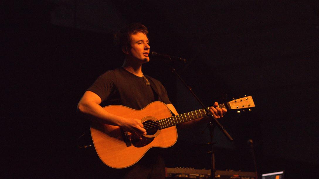 alec benjamin performs at Mercyhurst
